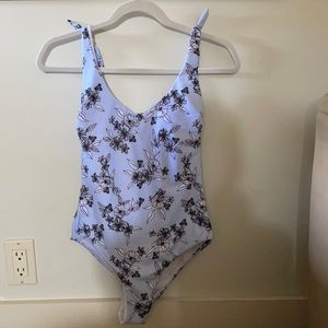 Very cute one piece swimsuit (brand unknown)